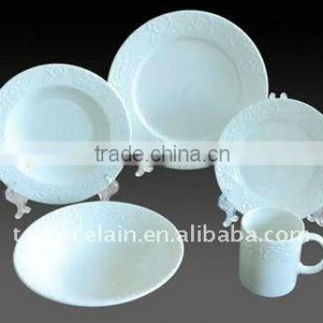 2015 hotsale healthy food wholesale 20pcs embossed fine porcelain ceramic dinner set