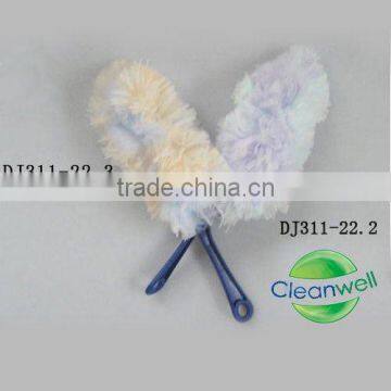 Non-woven disposable cleaning duster