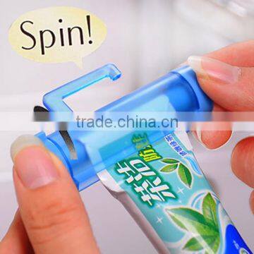 Ceative Manual Control Rolling Plastic Toothpaste Tube Squeezer