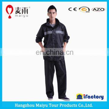 2015 fashion raincoat 190t polyester reflective raincoat set