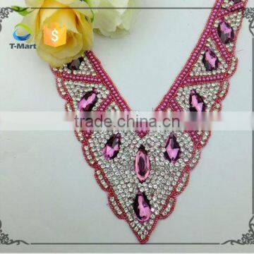 Shining Strass Big Glass V Shape Neckline Appliques