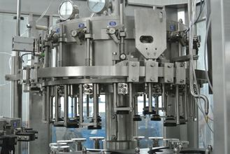 Máquina de llenado de botellas de vidrio Sus304 3 en 1 para bebidas carbonatadas de cervecerías artesanales