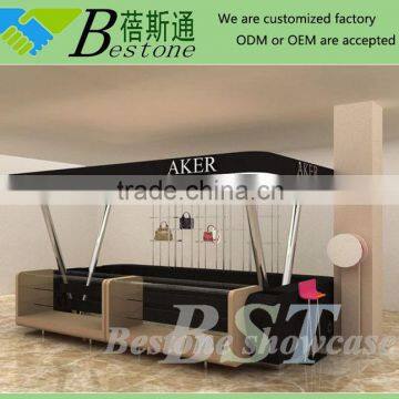 Retail bag kiosk with stainless column, bag RMU in mall