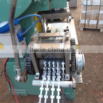 Razor barbed wire mesh full automatic pressing machine