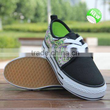 china fashion design canvas shoes