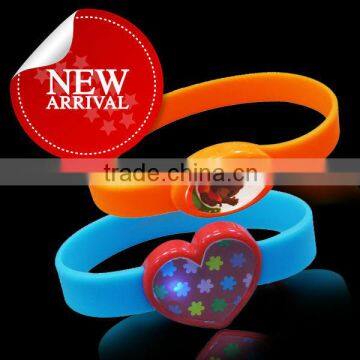 Cool Custom Party Favor Colourful flashing light led silicone wristband