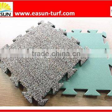 Interlocking Artificial Grass Puzzle Mat With Waterproof XPE Foam Backing photo-2