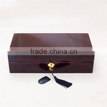 New Arrive Luxury Piano Lacquered Wooden Watch Box With Lock photo-3