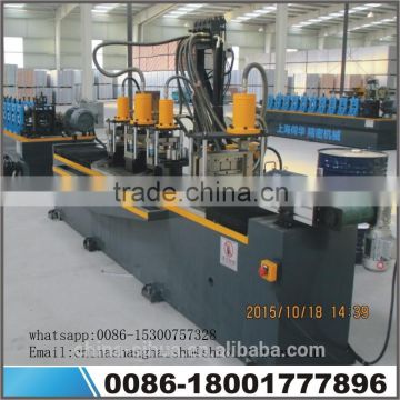 Automatic flying shear cuting system stud and track steel profile cold roll former