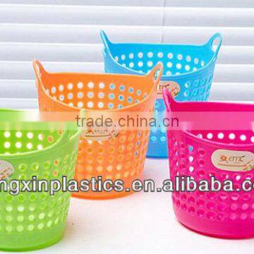 2013 fashion round plastic laundry basket