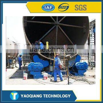 Self-aligning welding rotator