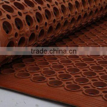China Manufacturer Red Anti Fatigue Kitchen Perforated Rubber Mats photo-4