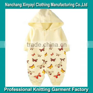 The baby's romper with hood printed butterfly