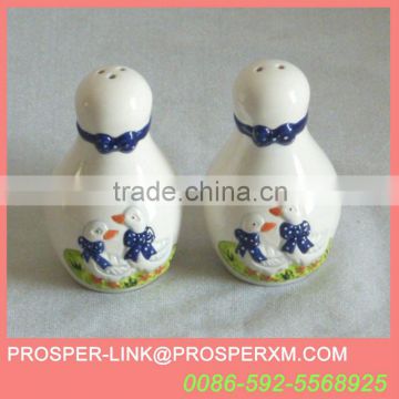 2013 ceramic duck salt and pepper shaker