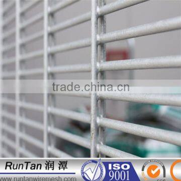 Runtan Factory galvanized 358 security fence (Since 1989)