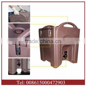 Portable beverage container, insulated beverage carriers for drinks ( hot or cold )