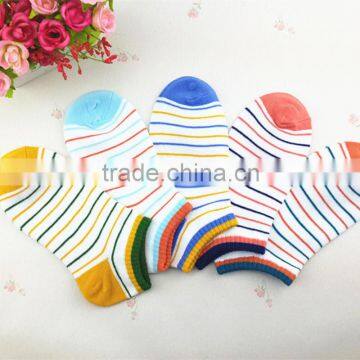 Lady's fashion hot style ankle socks with simple pattern