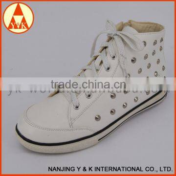 china wholesale custom latest canvas shoes for men and sneaker for men                        
                                                Quality Choice