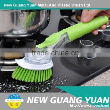 Good Quality Liquid Long Handheld Cleaning Sofa Cleaning Brush