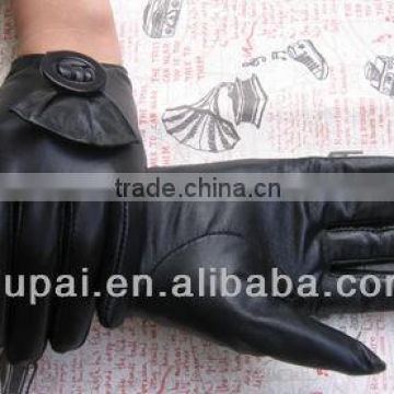 Fashion leather gloves with bowknot