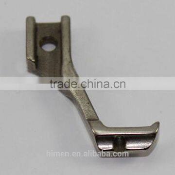 PIPING WELT CUTOUT FEET (FOR TURNS) C68 U192 U193 - BROTHER B797 CONSEW 205RB photo-2