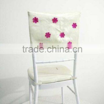 Cheap disposable chair cover with corochet flowers