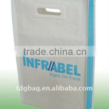 2014 die cut pp woven shopping bag with white plastic handles