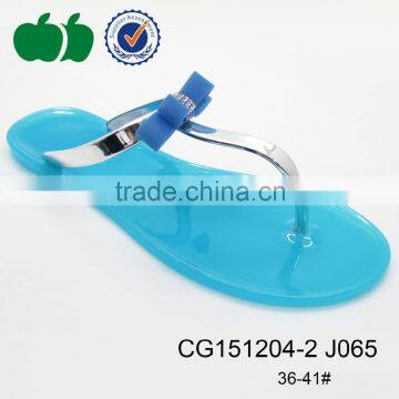 China Latest Hot Popular New Design Fashion Slippers photo-3