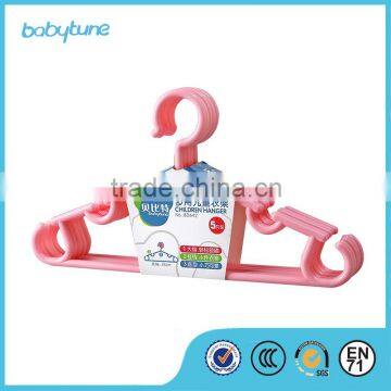 Wholesale fancy plastic clothes hanger for children