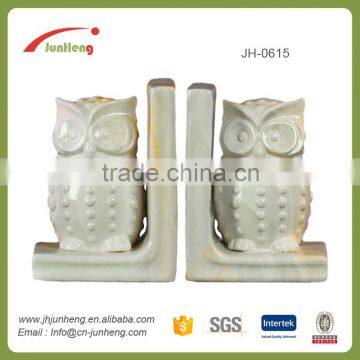 Resin crafts glazed ceramic stone owl sculpture, gate models for home