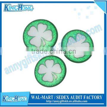 Lucky clover glittering golf ball marker