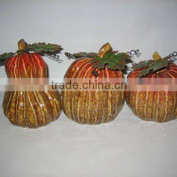 Harvest decor ceramic pumpkin with metal leaves