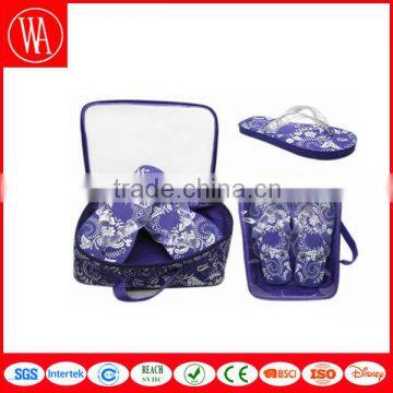 Matching picnic flip flop and ice cooler bag set