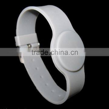 NTAG215 RW27 RFID Wristband by Roxtron - 246 x 36mm photo-4