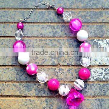 Valentines Day Girls chunky necklace bubblegum necklace baby heart Neckalce Valentines theme