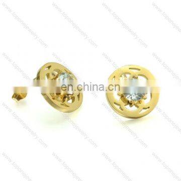 Special design stud earring with a bling bling diamond