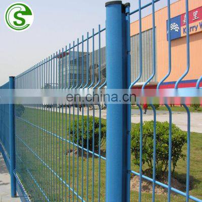 China factory cheap wire fence square post decorative green vinyl coated welded wire mesh fence for sale