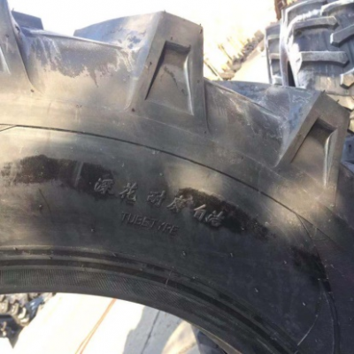 18.4-30 Herringbone pattern Agricultural Tyre