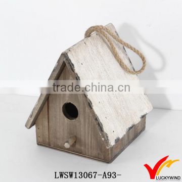 Snow White Roof Hanging Decorative Qualified Wood Birdhouse