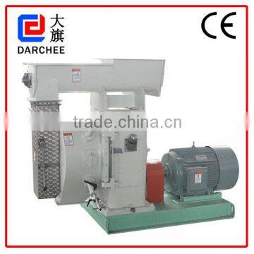 Alfalfa pellet machine