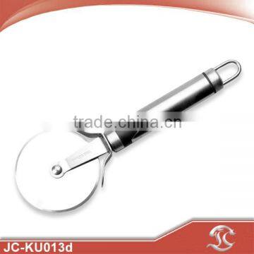 New born stainless steel handle pizza cutter