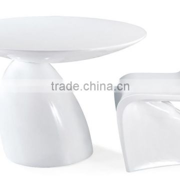 Replica European style white color parabel table by Eero Aanio for dining room