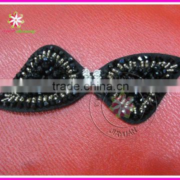 Beaded applique for headbands