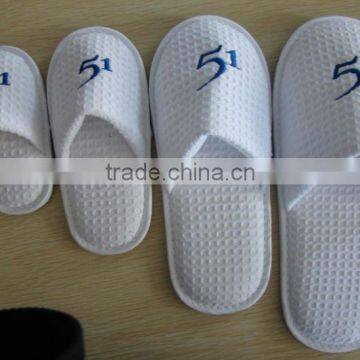 ( Quali Factory ) different size hotel slippers