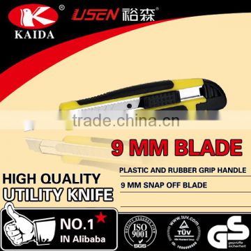 9mm Snap Off Blade Plastic with rubber grip handle Utility Knife