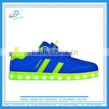 original shiny design kids LED shoe, top selling kids LED skate shoe, OEM KIDS LED sport shoe