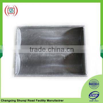 Double sided pig feed trough for pig farming equipment