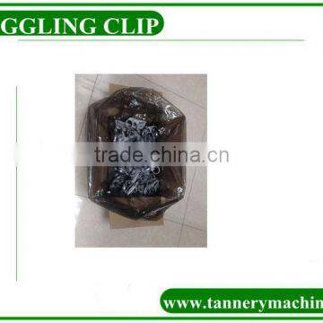 special clip use for leather toggling machine