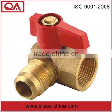 Gas ball valve with male fittings