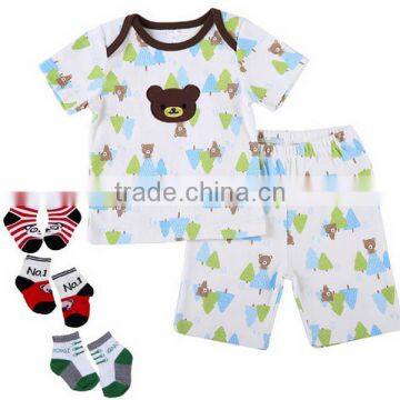 2017 Summer baby new design newborn gift set kids homewear with socks gift set